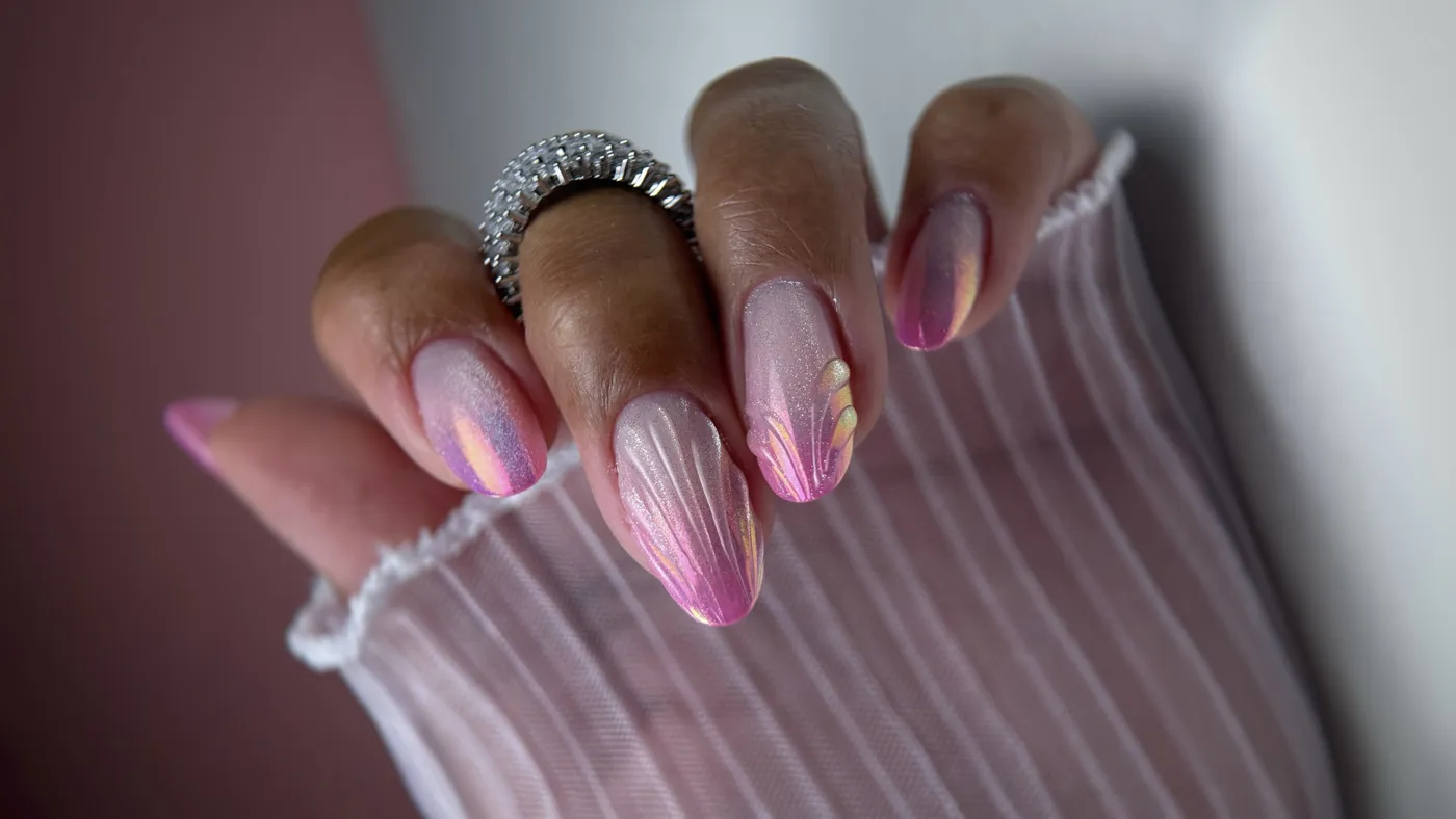 Coquillages en relief, effet aurore rose